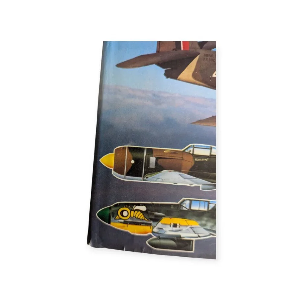 The Illustrated Encyclopedia of Combat Aircraft of World War II by Bill Gunston